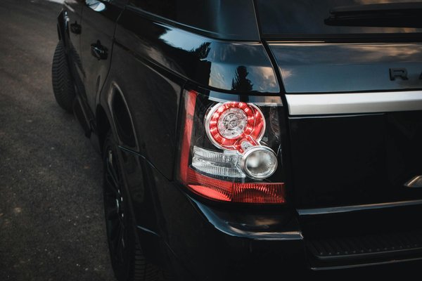 How Does Sustainable Fashion Impact the Future of UK Women's Style?